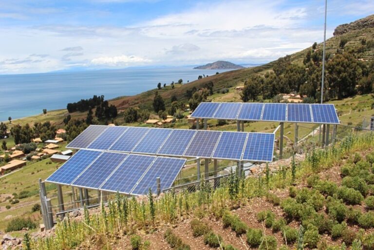 Solar Controller vs. Hybrid Inverter: Making the Right Choice for Your Home